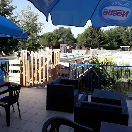 Bois 7 Domaine Les Epinettes Camping Saint-Gervais (Vendee)